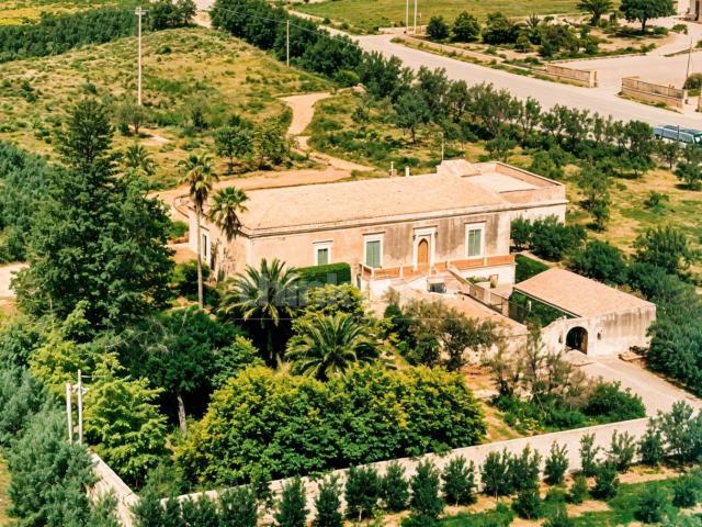 Villa Indipendente in vendita a Ragusa, Sicilia