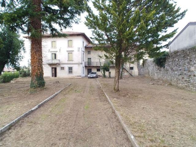 Villa Indipendente in vendita a Tarcento, Friuli-Venezia Giulia
