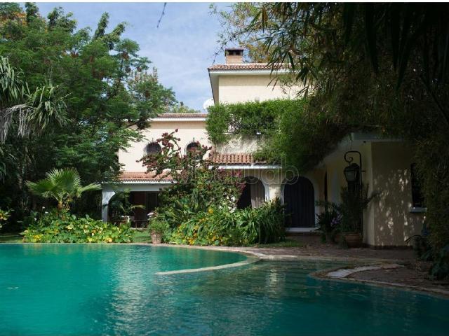 Villa vente à Anfa, Gharb-Chrarda-Beni Hssen