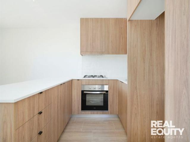 Townhouse for rent in Chipping Norton, Sydney