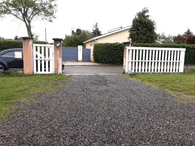 Villa location à Le Guillermy, Brindas