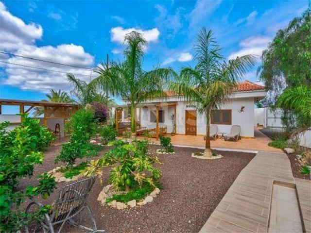 Chalet en venta en El Bebedero, Arona