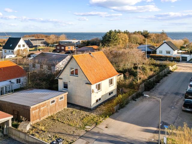Ejendom til salg i Hvide Sande, Århus
