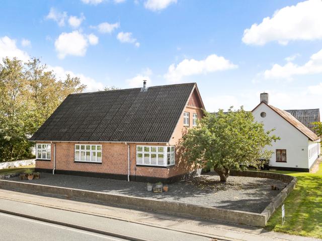 Landejendom til salg i Brønderslev-Dronninglund