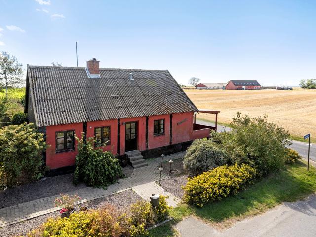 Hus til salg i Klemensker, Brøndby