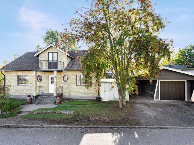 Villa till salu i Bollnäs, Gävleborgs län