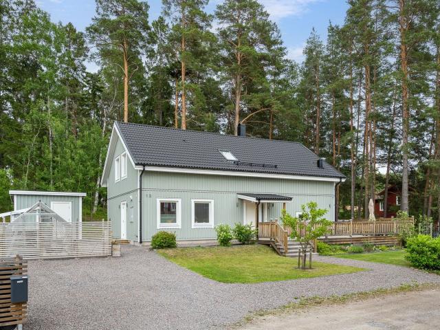 Villa till salu i Gnesta, Södermanland
