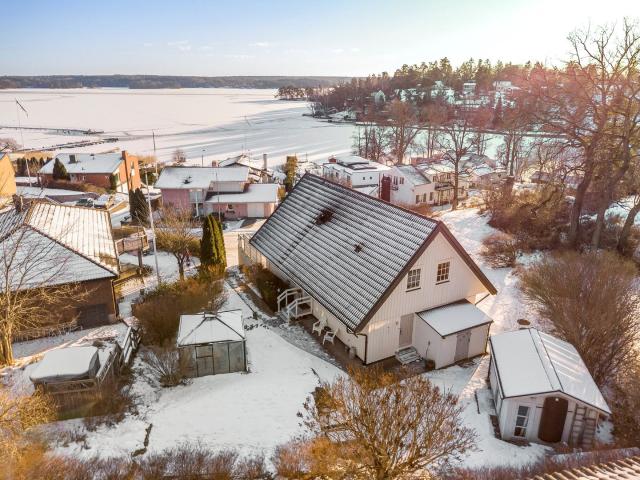Villa till salu i Hässelby-Vällingby, Stockholm
