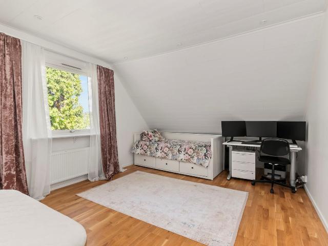 Villa till salu i Hässelby-Vällingby, Stockholm