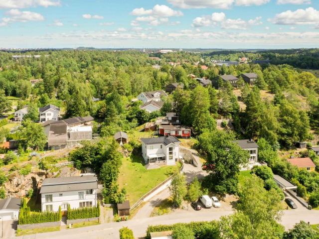 Villa till salu i Huddinge, Stockholm