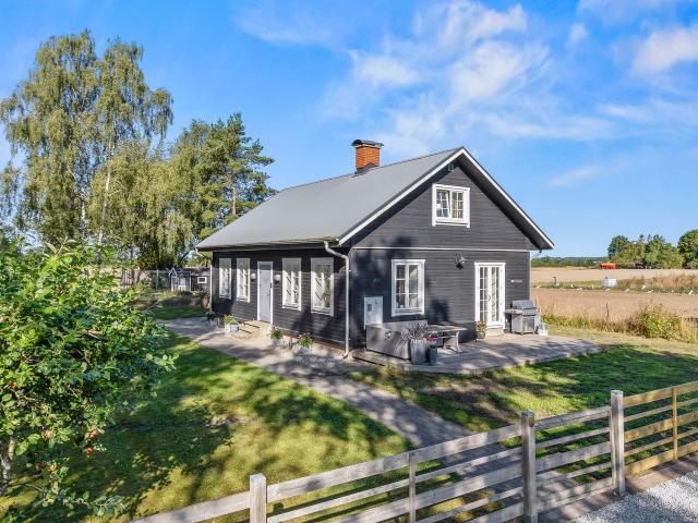 Villa till salu i Lövestad, Skåne