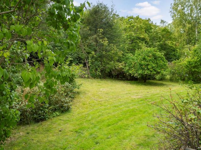 Villa till salu i Salem, Stockholm