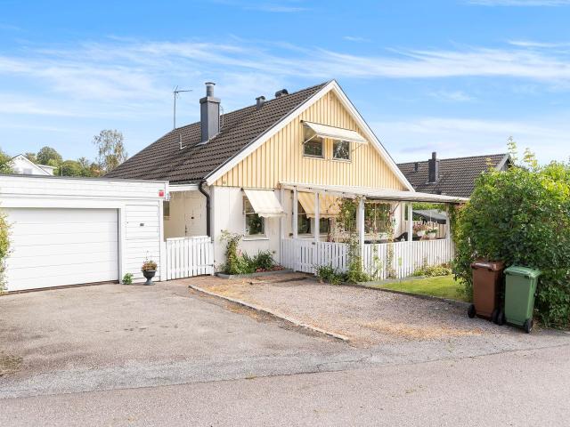 Villa till salu i Sjuntorp, Västra Götaland