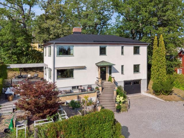 Villa till salu i Hässelby-Vällingby, Botkyrka
