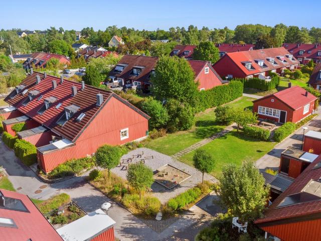 Villa till salu i Hässelby-Vällingby, Stockholm