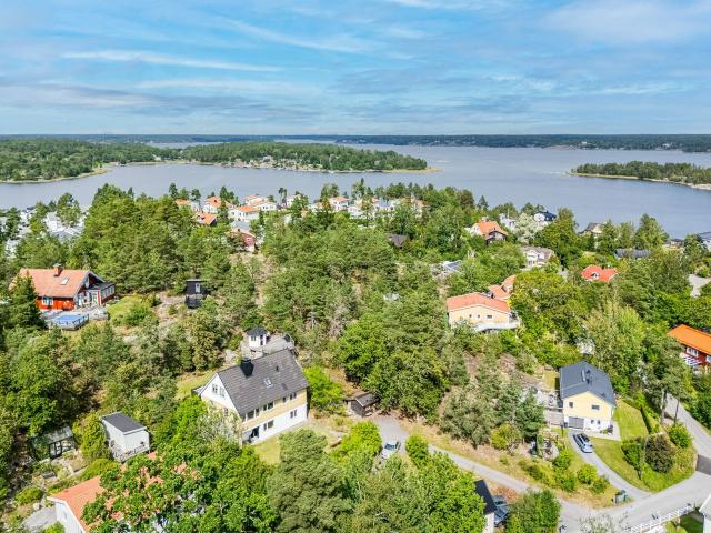 Villa till salu i Mörtnäs, Stockholm