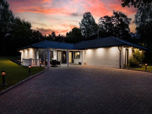 Villa till salu i Upplands Väsby, Stockholm