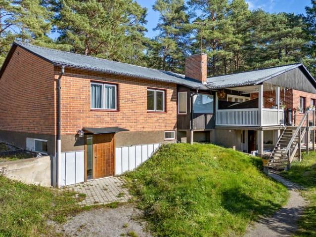 Villa till salu i Ekerö, Stockholm
