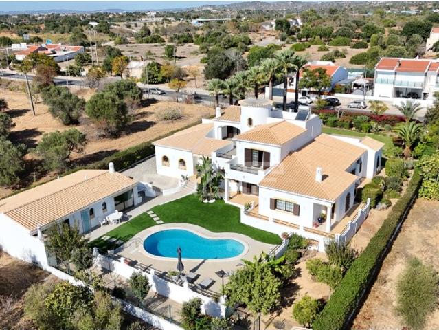 Casa venda em Ferreiras, Albufeira