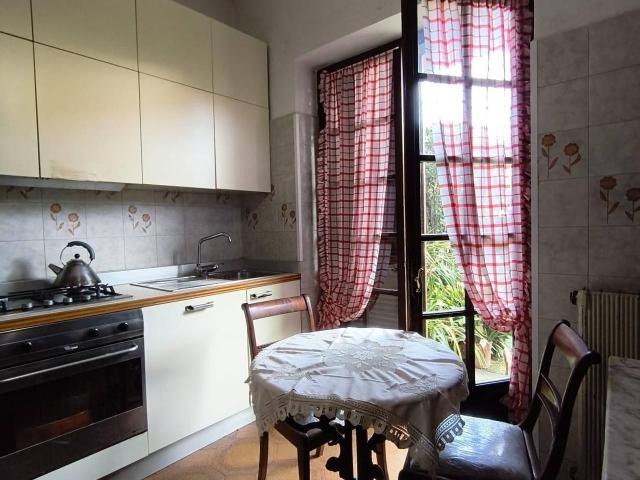 Villa Indipendente in vendita a Marina di Carrara, Carrara