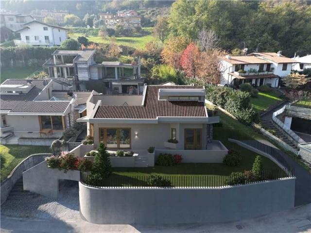 Villa Indipendente in vendita a Gandosso, Lombardia