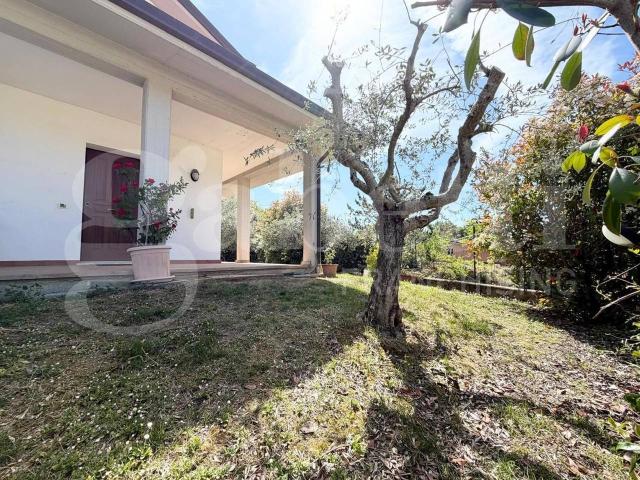 Villa Indipendente in vendita a Cenerente, Umbria