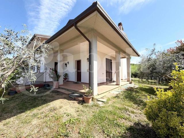 Villa Indipendente in vendita a Cenerente, Umbria