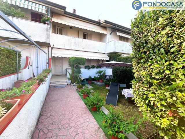 Villa Indipendente in vendita a Frasso, Seravezza