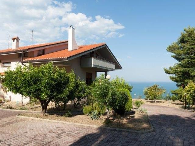 Villa Indipendente in vendita a Silvi, Abruzzo