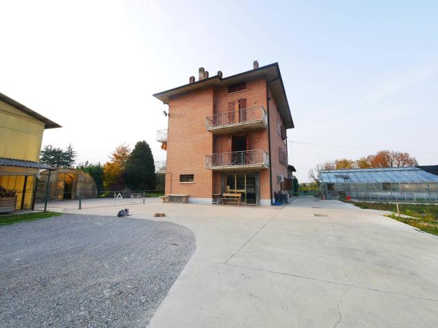 Villa Indipendente in vendita a Vignola, Modena