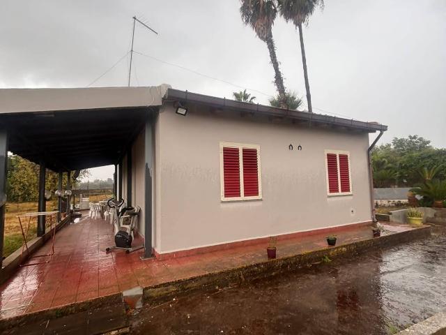 Villa Indipendente in affitto a Santa Maria la Scala, Acireale