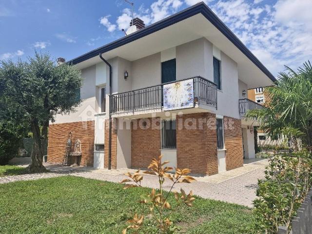 Villa Indipendente in affitto a Municipio 1, Milano