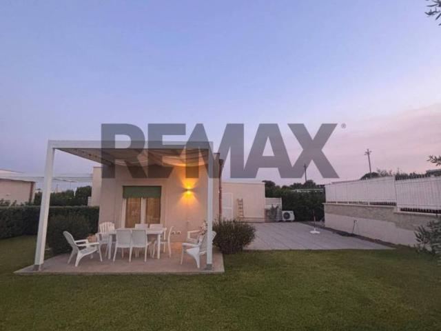 Villa Indipendente in affitto a Augusta, Sicilia