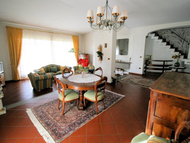 Villa Indipendente in vendita a Gallo, Montecatini Terme