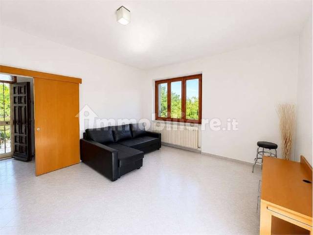 Villa Indipendente in affitto a Capodimonte, Marche