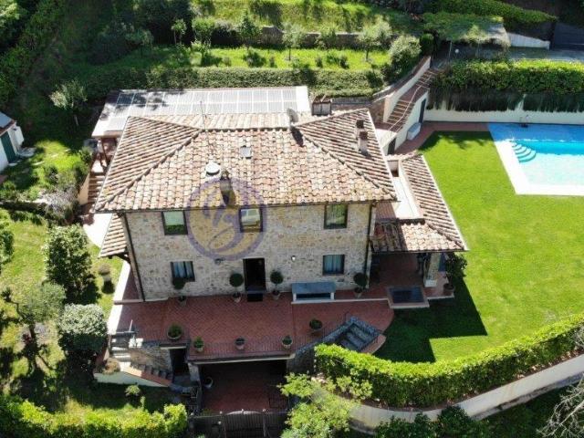 Villa Indipendente in affitto a Camaiore, Toscana
