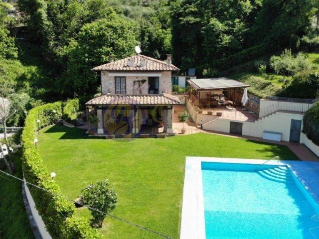 Villa Indipendente in affitto a Camaiore, Toscana