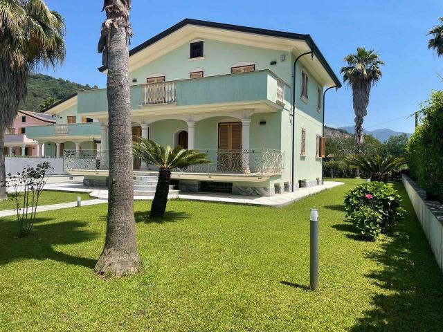 Villa Indipendente in affitto a Cervaiolo, Montignoso
