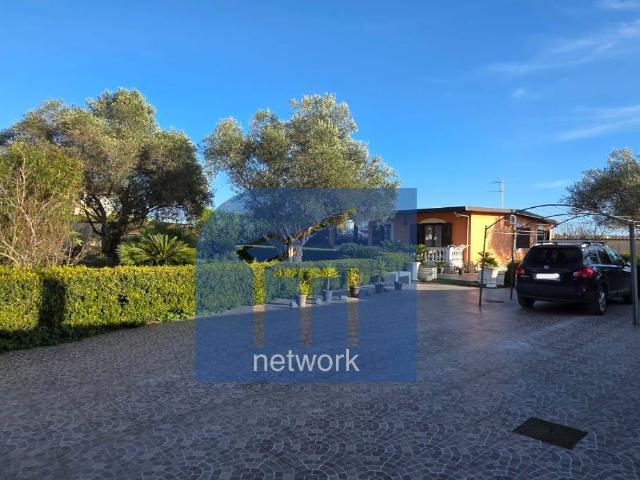 Villa Indipendente in affitto a Canosa, Giugliano In Campania