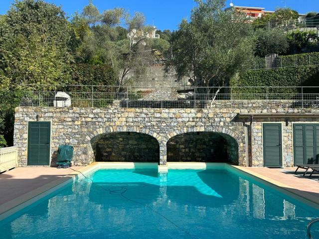 Villa Indipendente in affitto a San Lorenzo Della Costa, Liguria
