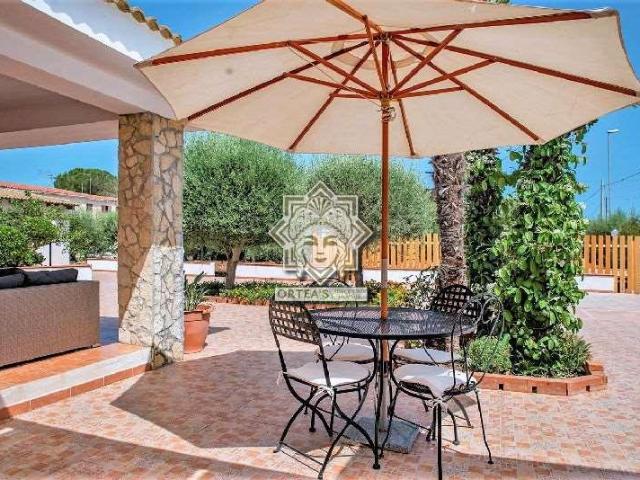 Villa Indipendente in affitto a Siracusa, Sicilia