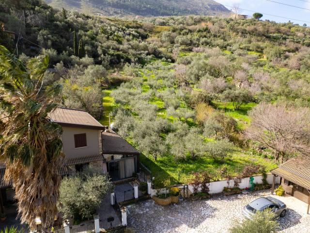 Villa Indipendente in vendita a Blandino, Altofonte