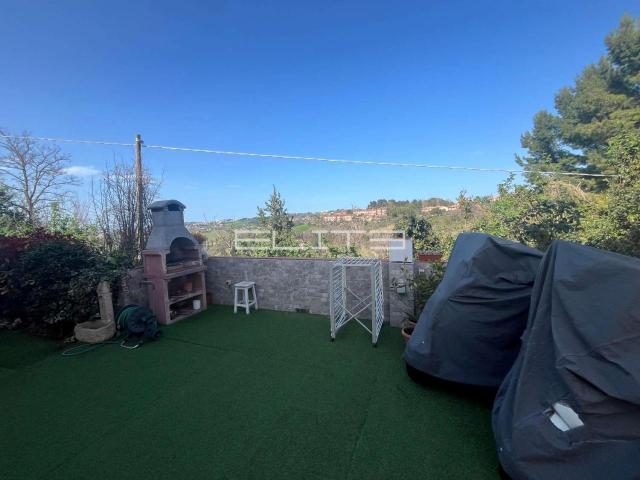 Villa Indipendente in vendita a Ancona