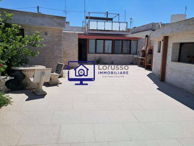 Villa Indipendente in vendita a Municipio 1, Puglia