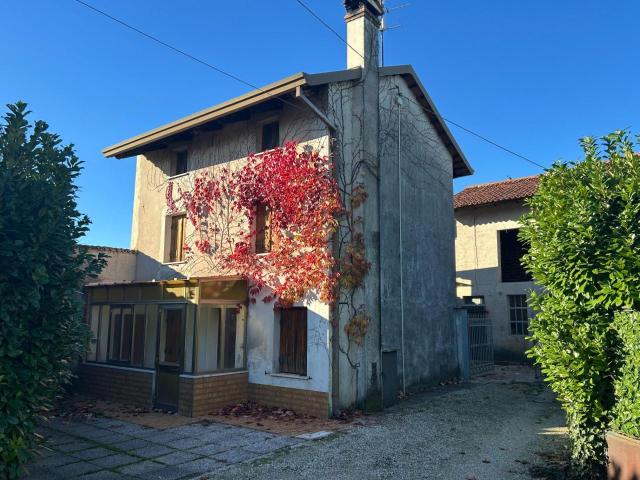 Villa Indipendente in vendita a Bertiolo, Friuli-Venezia Giulia