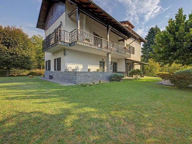 Villa Indipendente in vendita a Comunità Montana Valli del Verbano, Brenta