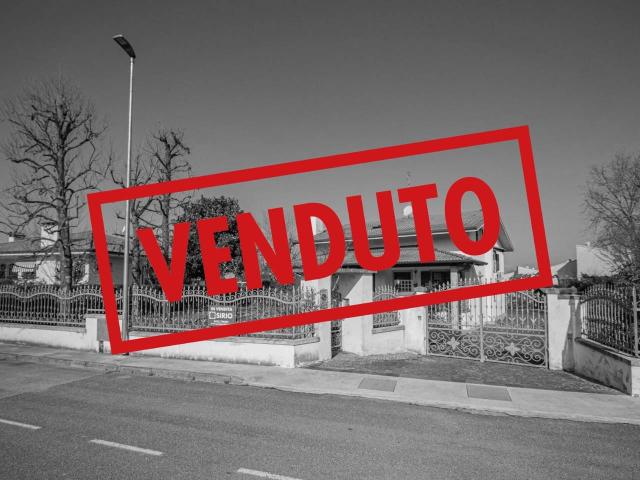 Villa Indipendente in vendita a Buttrio, Friuli-Venezia Giulia