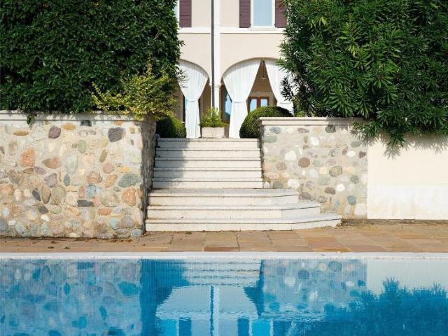 Villa Indipendente in vendita a Calcinato, Lombardia