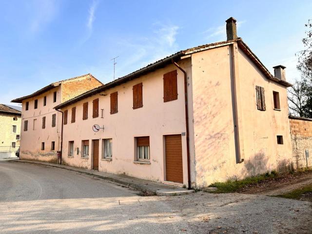 Villa Indipendente in vendita a Camino Al Tagliamento, Friuli-Venezia Giulia