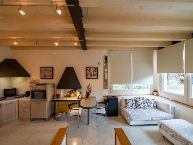 Villa Indipendente in vendita a Campo nell'Elba, Marina Di Campo